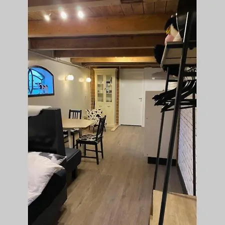 Studio De Kalver-hof At 16 Feet Below Sea-level Apartment *